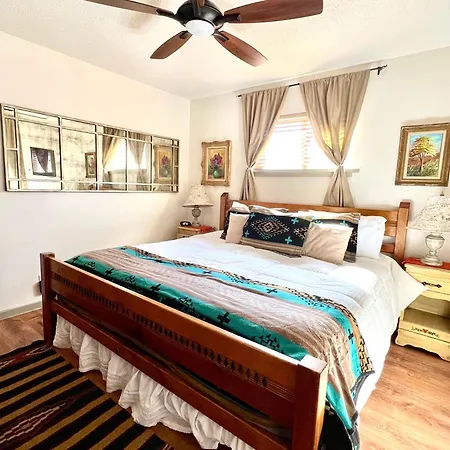 Downtown Historic East-side Coyote House 2b 2ba *