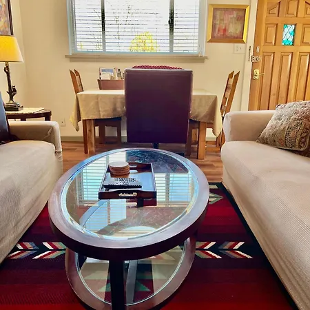 Downtown Historic East-side Coyote House 2b 2ba Santa Fe