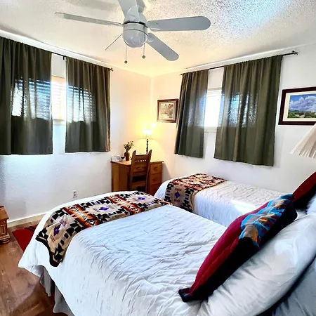Holiday home Downtown Historic East-side Coyote House 2b 2ba *
